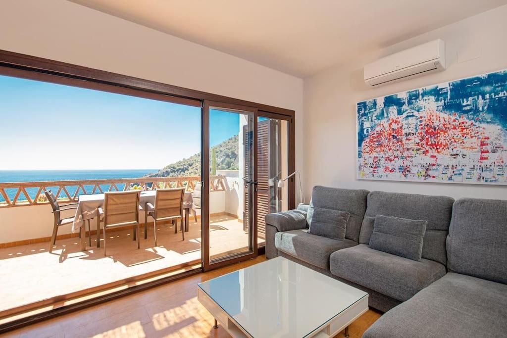 Holiday home Sunny House With Great Sea Views, 3 Terraces, Private Heated Pool And Sauna La Herradura (Granada)