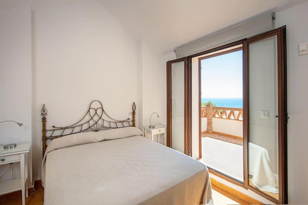 Sunny House With Great Sea Views, 3 Terraces, Private Heated Pool And Sauna La Herradura (Granada)